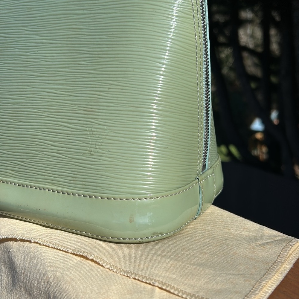 RARE Louis Vuitton Amande Green Electric Epi Leather Alma - Picture 2 of 11